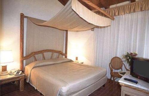 Hotel Villa Isabela SantʼAngelo Extérieur photo